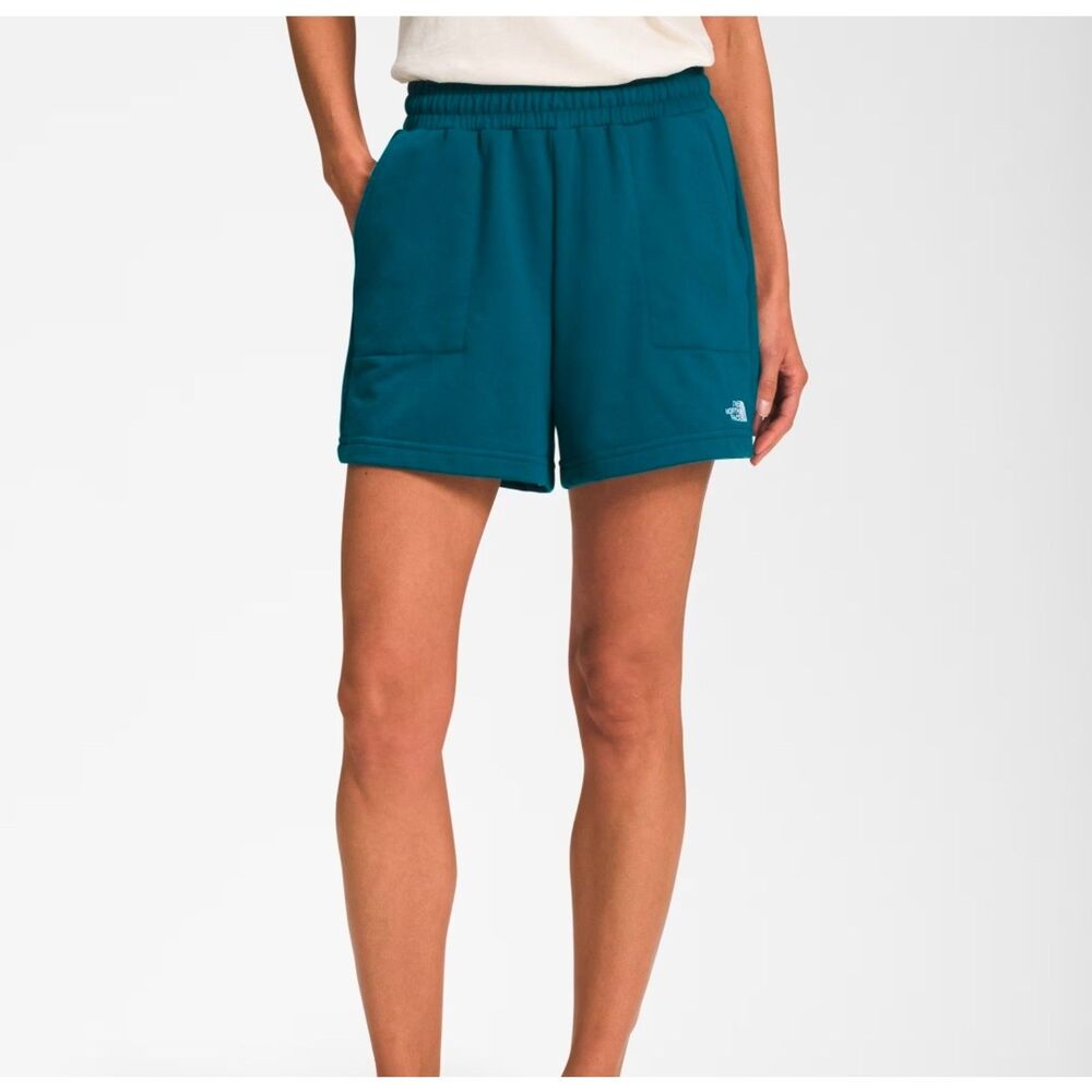The North Face Blue Coral Simple Logo Fleece Shorts Half Dome Size Medium NWT
